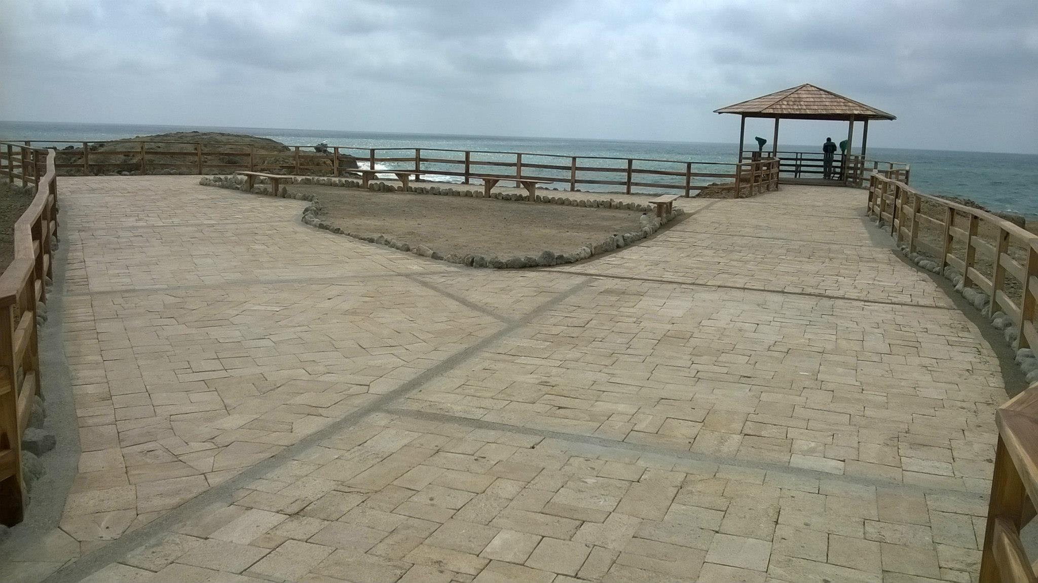Mirador turistico costero construido por Cantiere